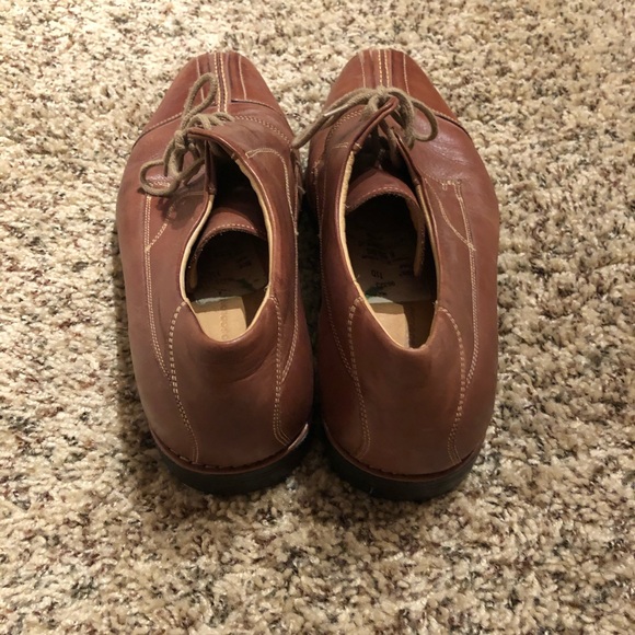 Size 11 Men’s dress shoes - Picture 2 of 3